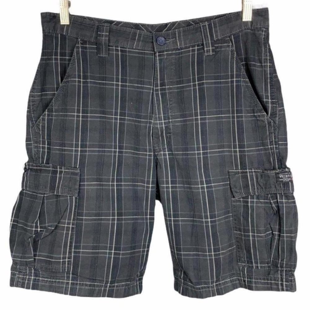 7 for $25 sale 🌟 Wrangler Men's Gray Black 100% Cotton Plaid Cargo Shorts 32 - Picture 1 of 10